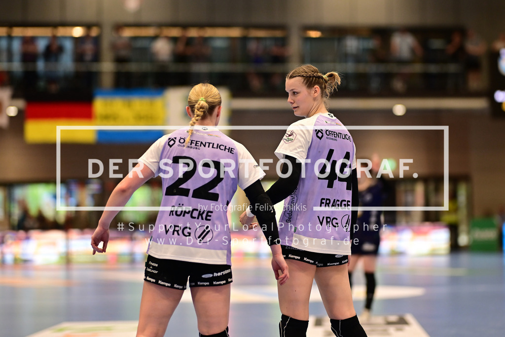 Handball I Frauen I Saison 2025-2026 I Play-Offs 5-11 I 3. Spieltag I Buxtehuder SV - VfL Oldenburg I 176990 | Der Sportfotograf. - Realisiert mit Pictrs.com