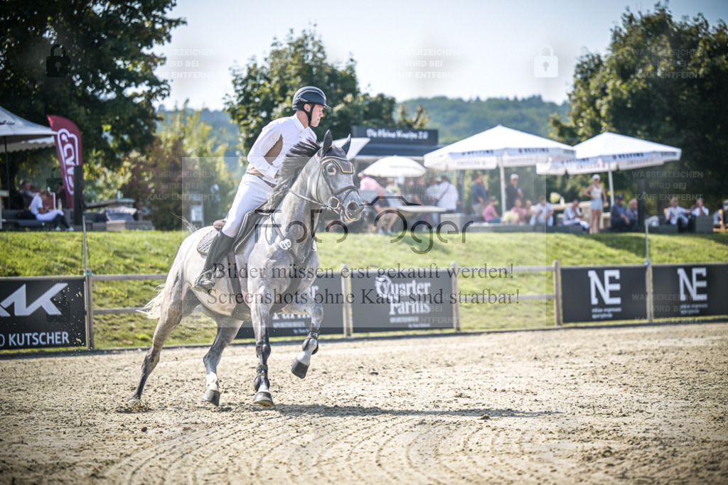 DOS_3620 | Entdecke hochwertige Reitturnierfotos von Foto Oger. Professionell, emotional und authentisch – jetzt Lieblingsmomente im Shop bestellen. - Realisiert mit Pictrs.com