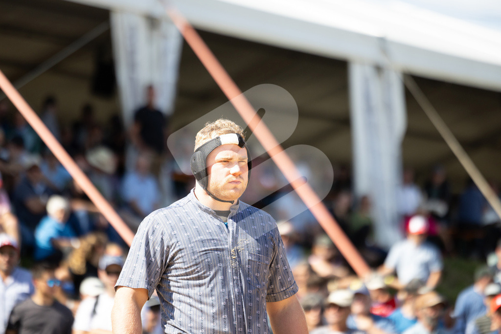 Rigi2025_2832 | Die Schwinger des Schwyzer Kantonalen Schwingerverbandes: Fotos, die Dynamik und Leidenschaft festhalten, sowie emotionale Momente aus dem traditionellen Schwingsport zeigen. - Realisiert mit Pictrs.com