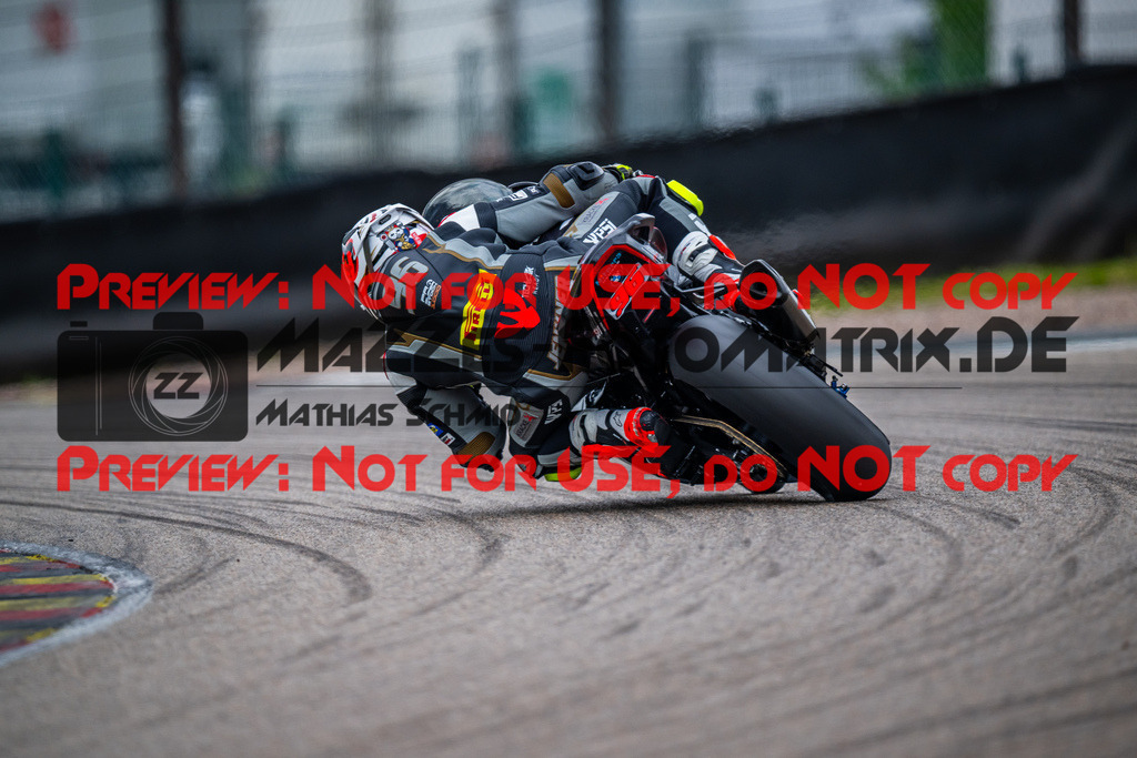 MaZZes_FotoMatrix_240503_6007705_0736 | STK1000