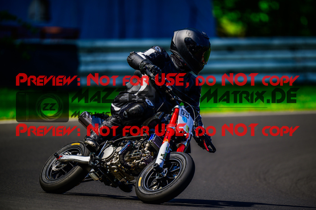 MaZZes_FotoMatrix_240806_6007705_0601 | Fotograf Mathias Schmid
Sportfotograf,
Eventfotograf,
Hochzeitsfotograf,
Portraitfotograf