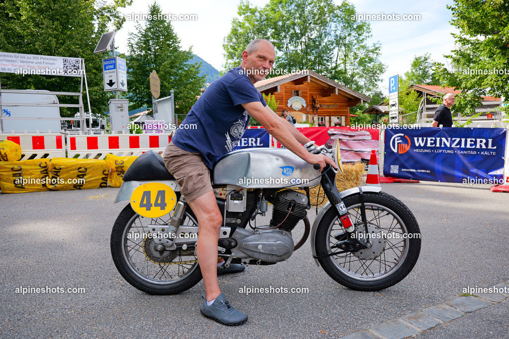 P1014602 | Erleben Sie atemberaubende, hochqualitative Fotos Ihrer Fahrt entlang der malerischen Alpenstraßen. Besuchen Sie alpineshots.com, um professionelle Aufnahmen Ihrer unvergesslichen Reise zu finden und zu kaufen - Realisiert mit Pictrs.com