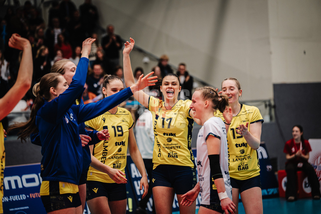 Volleyball | Frauen | Saison 2025/2026 | Volleyball Bundesliga | ETV Hamburger Volksbank Volleys vs. SSC Palmberg Schwerin | 17.01.2026 | MVP des Spiels wird Finnja Frommann (#2, SSC Palmberg Schwerin) im weißen Trikot