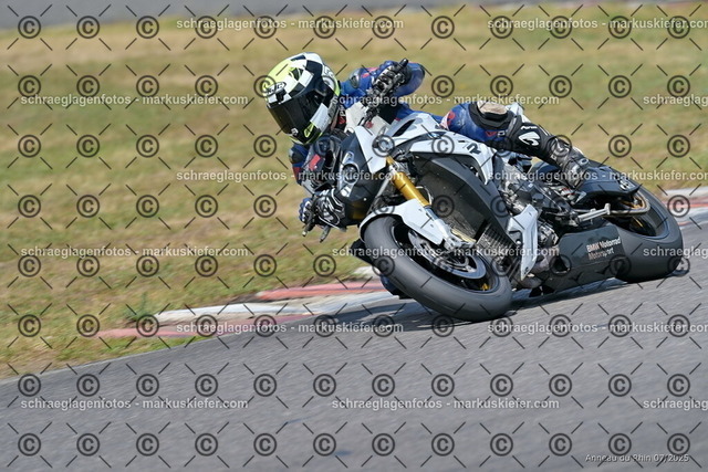 25bt04-1668 | markuskiefer.com - Realisiert mit Pictrs.com