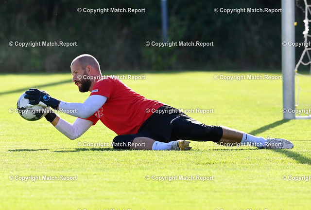 Fussball Regionalliga Suedwest 2023/2024: Trainingsauftakt TSG Balingen | Fussball Regionalliga Suedwest 2023/2024    03.07.2023Trainingsstart bei der TSG Balingen:Torwart Marcel BinanzerFOTO: Pressefoto ULMER xxNOxMODELxRELEASExx