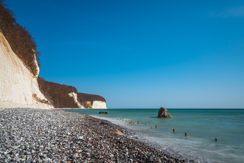 Kreidefelsen an der Küste der Ostsee auf der Insel Rügen | Kreidefelsen an der Küste der Ostsee auf der Insel Rügen.