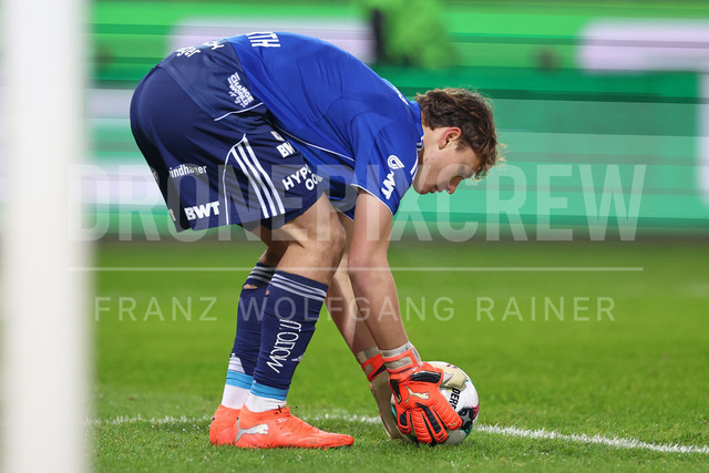 Austrian Bundesliga: Grazer AK 1902 vs LASK | GRAZ, AUSTRIA, 13.DEC.25 - SOCCER - ADMIRAL Bundesliga, Grazer AK 1902 vs LASK. The image shows Lukas Jungwirth (Lask).
