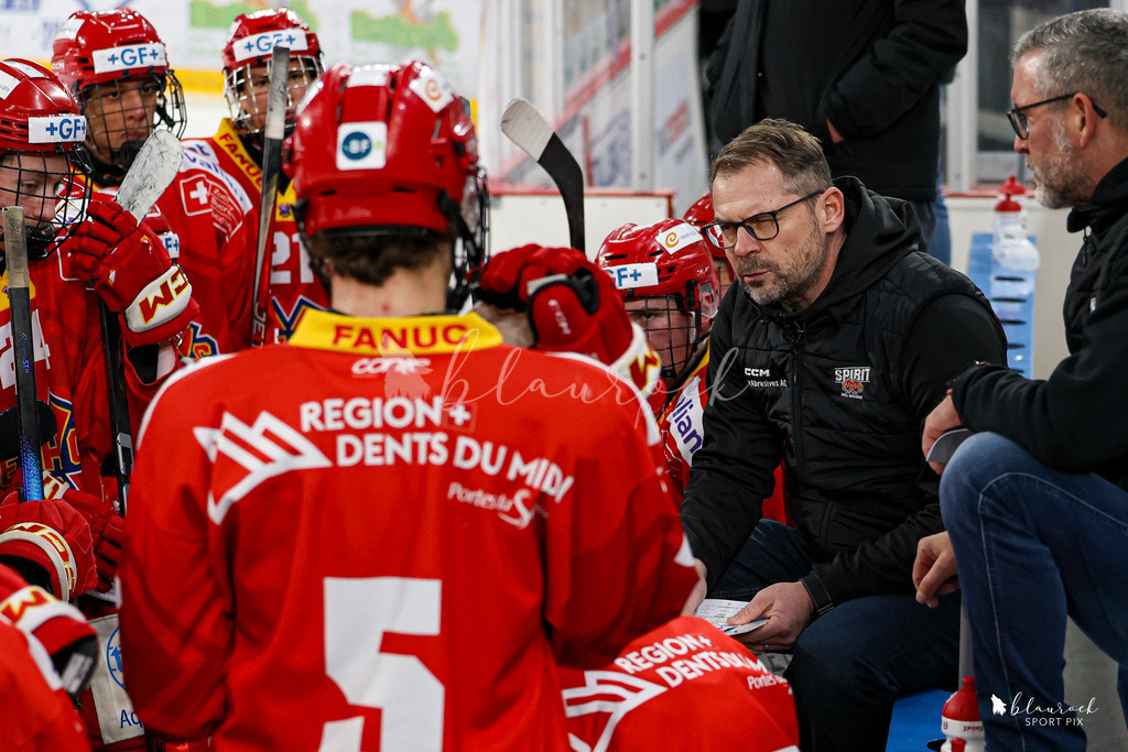EHCB Spirit vs HCFG_wb-7270 | Sportbilder, Sportfotograf, Hochzeits- und Eventfotografin, Flugshows, Portraits und Tiershooting, Aviation, Downhill, Nationalleague, Swissleague, International