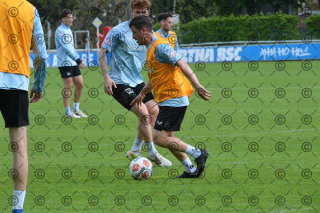 RGE_9456 | Hertha BSC, 2.Bundesliga, Herren, Training, Saison 2025/26, Diego Demme ( Hertha BSC ),  Montag 04.05. 2026,   Fotograf:   Ralf Gebhardt - Realisiert mit Pictrs.com