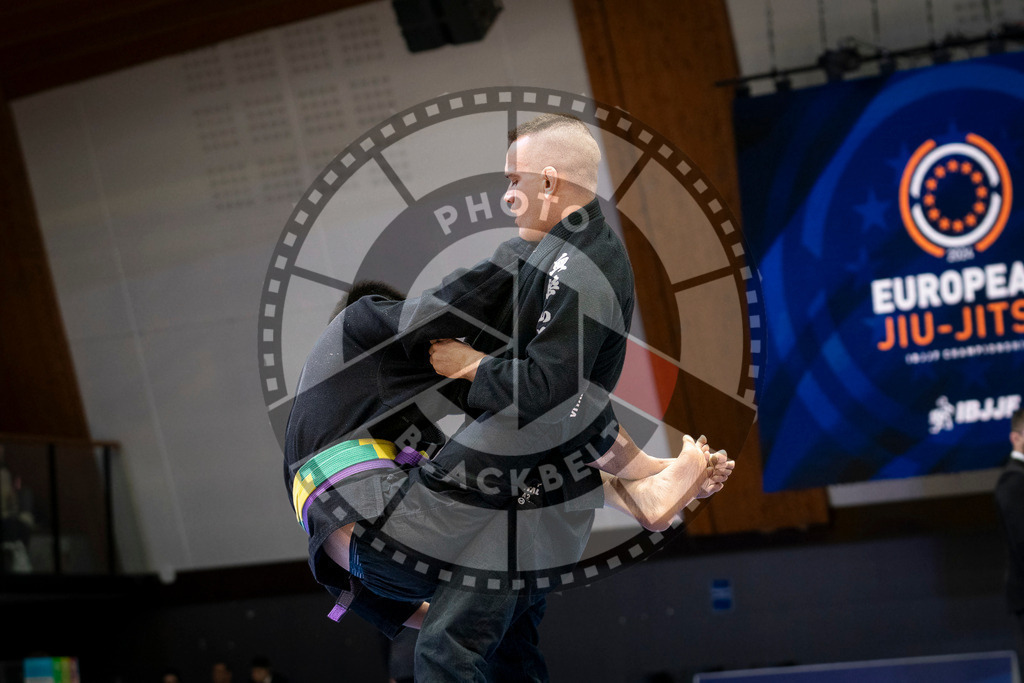20240125PBB00792 | Fighters compete during the sixth day of the Brazilian Jiu-jitsu European Championship of the IBJJF in Paris, France, on January 25, 2024.