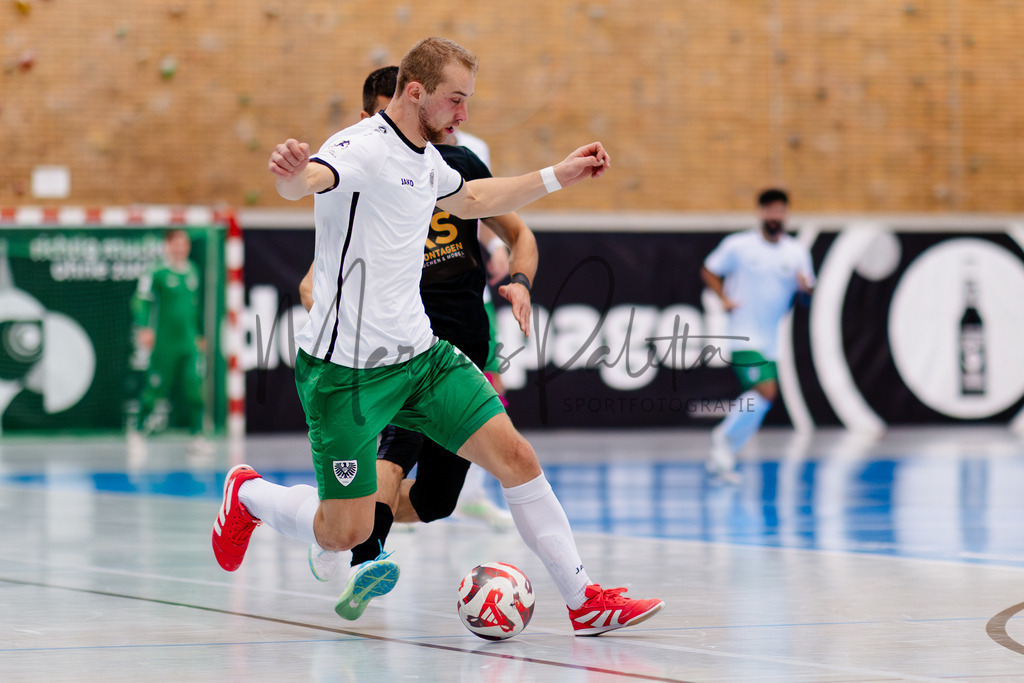 Futsal-Bundesliga, Saison 2025/2026, 9. Spieltag: SC Preußen Münster - YB Balkan Pfarrkirchen | Futsal-Bundesliga, Saison 2025/2026, 9. Spieltag, SC Preußen Münster empfängt YB Balkan Pfarrkirchen in der Universitäts-Sporthalle in Münster. Foto: sportfotografie.ms | Markus Paletta - Realisiert mit Pictrs.com