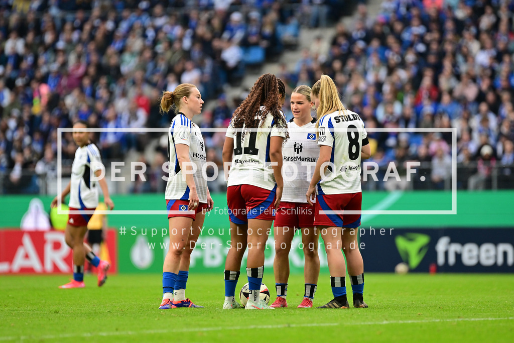Fußball I Frauen I Saison 2024-2025 I DFB-Pokal I Halbfinale I Hamburger SV - SV Werder Bremen I 35684 | Der Sportfotograf. - Realized with Pictrs.com