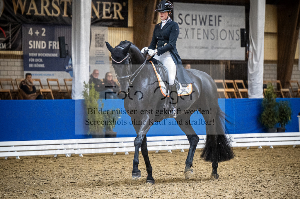 DOS_2378 | Entdecke hochwertige Reitturnierfotos von Foto Oger. Professionell, emotional und authentisch – jetzt Lieblingsmomente im Shop bestellen.Deutschlandweite Turnierfotografie. - Realisiert mit Pictrs.com