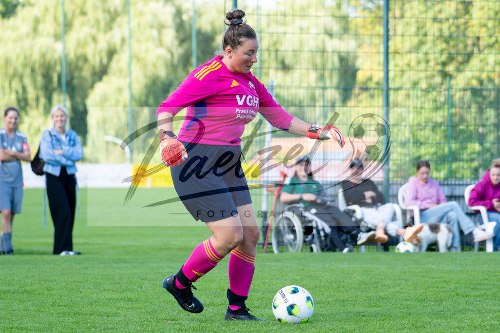 20260906_RULSVK_0872 | Fußball, Frauen:   beim Spiel der Kreisliga zwischen SG Rulle/Haste vs. SV Kettenkamp am 06.09.2026 im Stavermann-Sportpark in Rulle/Wallenhorst, Deutschland.(Foto von Nico Paetzel) - Realisiert mit Pictrs.com