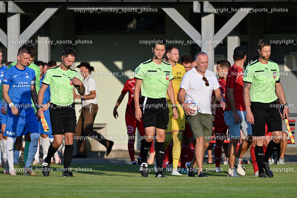 SV St.Jakob vs. SAK | #24 Zoran Vukovic SAK, Daniel Wittmann Referee, Edis Skalic Referee, Stephan Orel Referee, SV St.Jakob vs. SAK, SV St.Jakob vs. SAK am 23.08.2024 in St. Jakob im Rosenthal (Sportplatz St. Jakob), Austria, (Photo by Bernd Stefan)