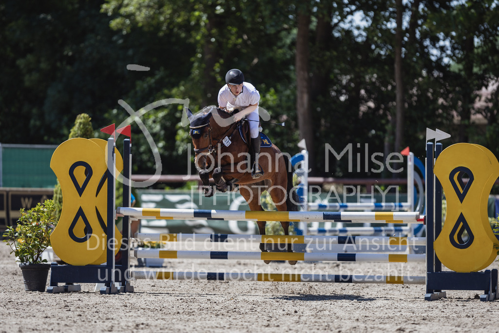 230610_Mühlen_A-Spr2-751 | Deine schönsten Turniermomente als professionelle Fotos! Entdecke hochwertige Pferdesport-Fotografie im Online-Shop. Jetzt Fotos finden & bestellen!