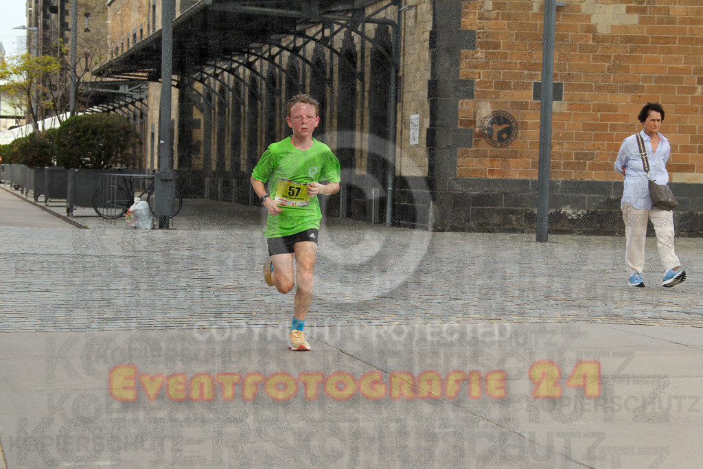 250920_1321_EV4_5263 | Sportfotografie im Rhein-Sieg Kreis, Köln, Bonn, NRW, Rheinland Pfalz, Hessen, etc. Unser Tätigkeitsfeld umfasst den Laufsport vom Volkslauf über den Marathon, Duathlon, Triathon bis zum Ultralauf wie Kölnpfad Ultra oder Schindertrail.