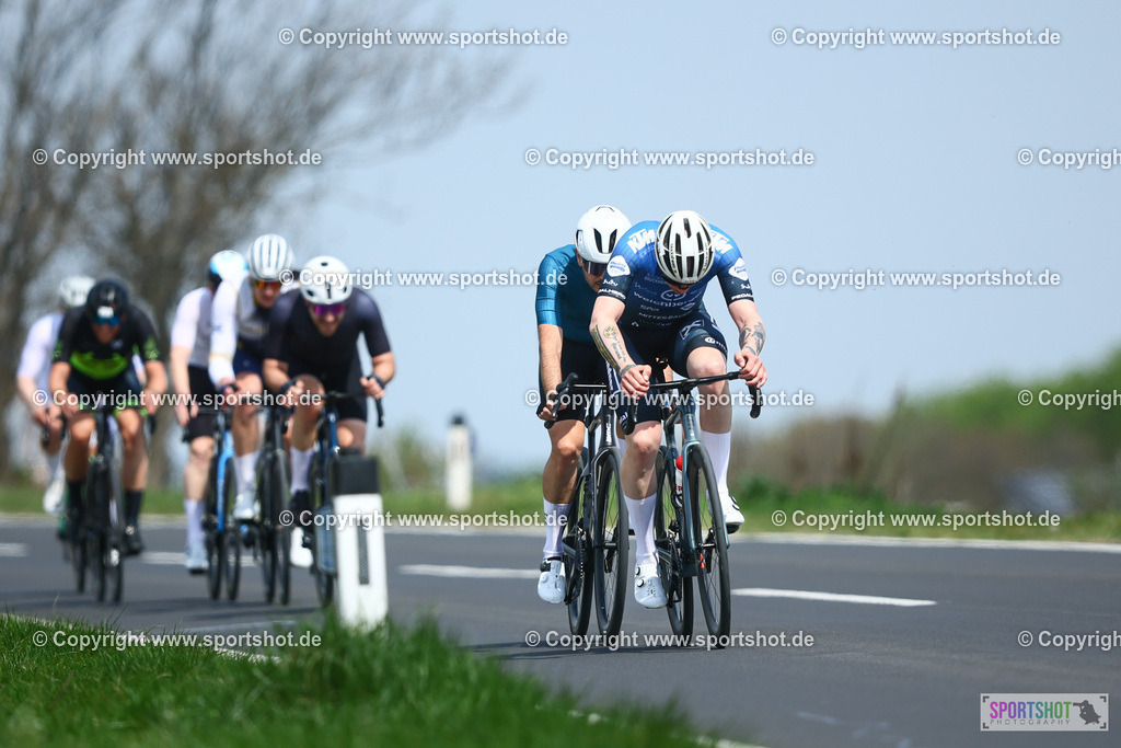 492_TRA55717 | Neusiedlersee Radmarathon 2026@sportshot_your_pictrs #yourpictures#roadtowm2029 #nrm #neusiedlerseeradmarathon #neusiedlersee #neusiedlerseetourismus #burgenland #mörbisch #nrm26 #burgenlandtourismus #voglundco #poweredbyburgenlandtourismus #radsport #rad #marathon #ucigranfondo #visitburgenland #ucigranfondoworldseries