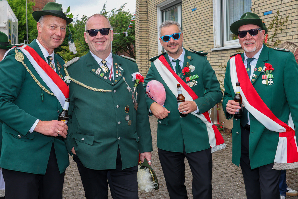 top-top.de-250601-039 | Foto, Video, Fotografie, Videografie, Fotobox, DJ, Discjockey, Musik, Musikbox, Veranstaltung, Photobooth, Amazon, Ebay, Buchtipp, Bestseller, Autor, Verlag, Buch, Wesel, Hamminkeln, NRW, Dinslaken, Rees, Drohne, Hochzeit, Party, Fotobox, Wesel, Fotograf