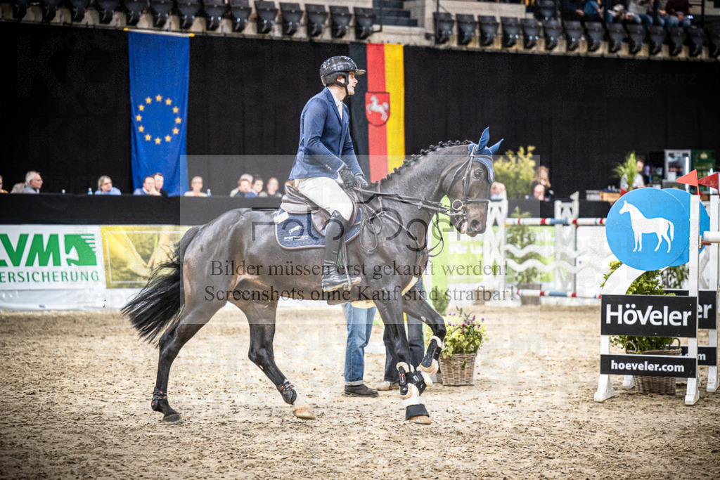 DOS_1358 | Entdecke hochwertige Reitturnierfotos von Foto Oger. Professionell, emotional und authentisch – jetzt Lieblingsmomente im Shop bestellen.Deutschlandweite Turnierfotografie. - Realisiert mit Pictrs.com