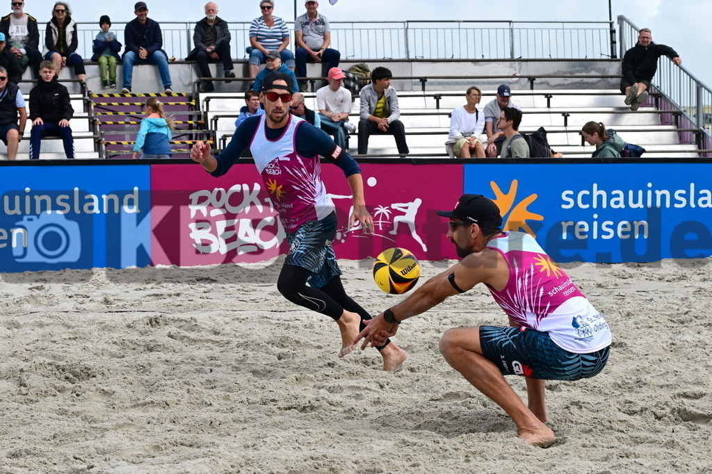 KBS Picture_Rock-The-Beach_Beachvollyball_076 | v.l. Zemljak Nejc (1. Beachclub Kiel) , Erdmann Jonathan (1. Beachclub Kiel) ,Rock the Beach - die Nationale Beach-Vollyball Serie mit Festival-Charakter auf der Sandbank Strand in Ording vom 04.07. - 06.07.2025 , Qualifikation zur Deutschen Meisterschaft , - Realisiert mit Pictrs.com