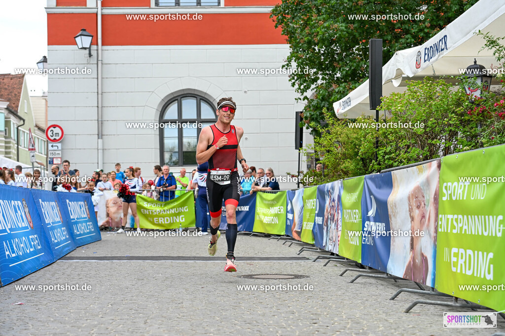SZI_5558 | Stadttriathlon Erding 2025. #yourpictrs #sportshot_your_pictrs @Sportshotphotography #stadttriathlonerding Copyright: www.sportshot.de