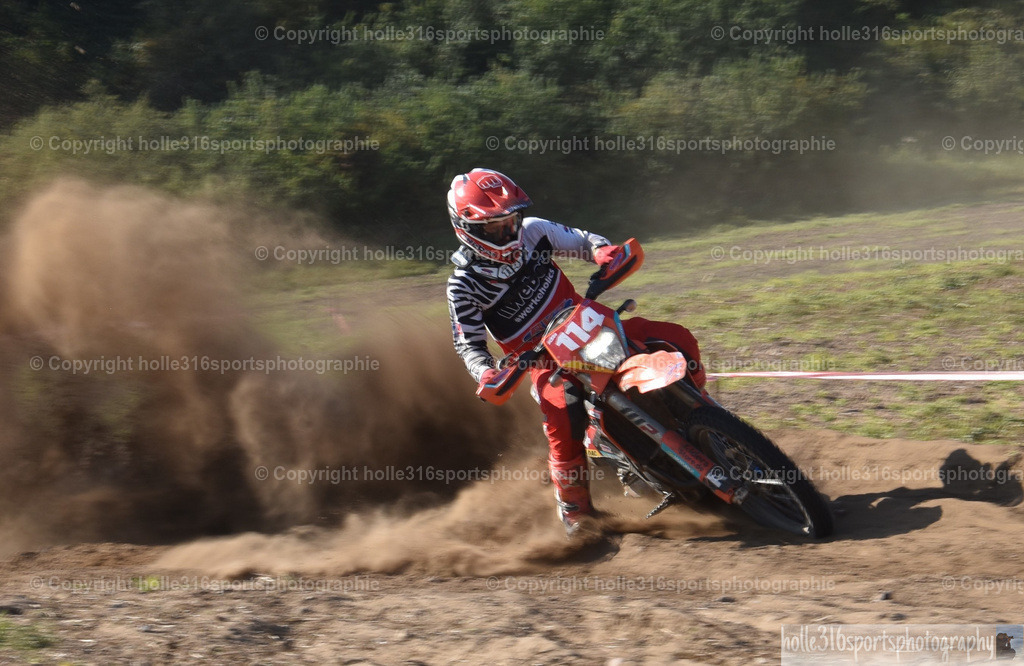 DSC_0338 (1) | Sportfotografie , Motorsport, Motoross, Reitsport, Mointainbike, Enduro,
Landschaft , Outdoor, Eventfotografie, Landschaft, Bilder online bestellen - Realisiert mit Pictrs.com