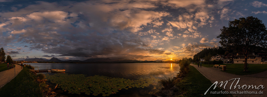 Sonnenuntergangspanorama Hopfensee | Dies ist der Online-Shop von naturfoto.michaelthoma.de. Ich bin leidenschaftlicher Naturfotograf und fotografiere von der Andromedagalaxie bis zum Zwergtaucher, von der Ameise bis zum Orionnebel alles was mit Natur zu tun hat. Hier kann eine Auswahl meine - Realisiert mit Pictrs.com