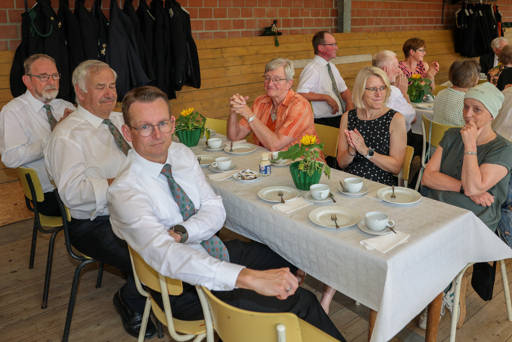 top-top.de-250704-035 | Foto, Video, Fotografie, Videografie, Fotobox, DJ, Discjockey, Musik, Musikbox, Veranstaltung, Photobooth, Amazon, Ebay, Buchtipp, Bestseller, Autor, Verlag, Buch, Wesel, Hamminkeln, NRW, Dinslaken, Rees, Drohne, Hochzeit, Party, Fotobox, Wesel, Fotograf