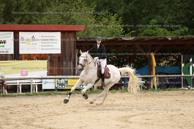 HG9A5187 | laurarinckfotografie - Realisiert mit Pictrs.com