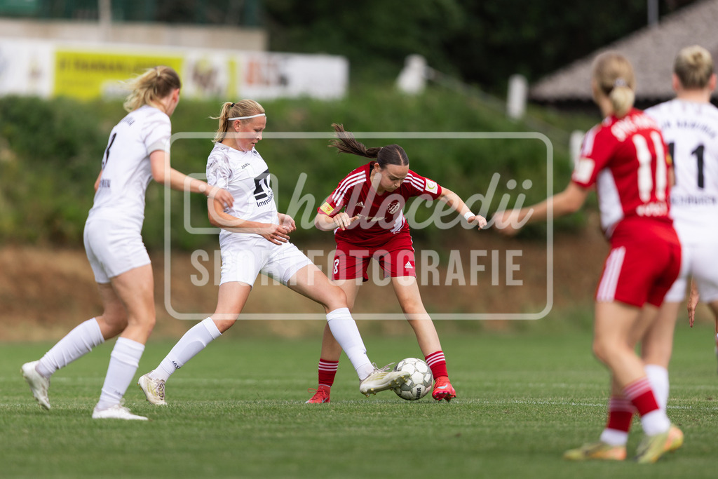Fußball I Frauen I Testspiel I SpVg Aurich - DJK Arminia Ibbenbüren I 15351 | realhellocedii - Realisiert mit Pictrs.com