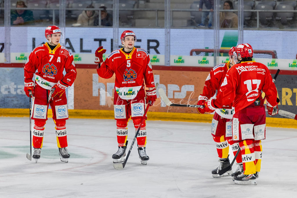 EHCB vs GCK 20260104-7925 | Sportbilder, Sportfotograf, Hochzeits- und Eventfotografin, Flugshows, Portraits und Tiershooting, Aviation, Downhill, Nationalleague, Swissleague, International