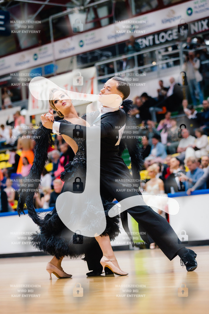 Hessen Tanzt WDSF International Open Standard 25th (85) Wladislaw Treichel _ Diana Weimer (TSZ Blau-Gold Casino Darmstadt)-2025-05-17-8753 | Webshop for digital downloads and prints of dance sport, event & show photographer Julian Link - Realisiert mit Pictrs.com
