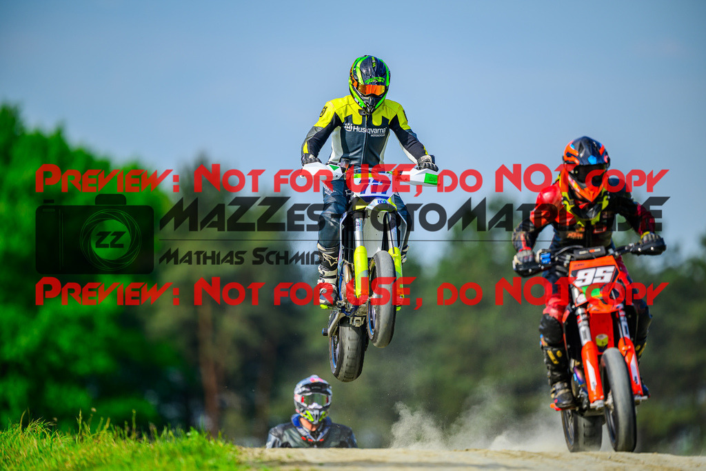 MaZZes_Fotomatrix_20250502_6007705_0783 | UE40