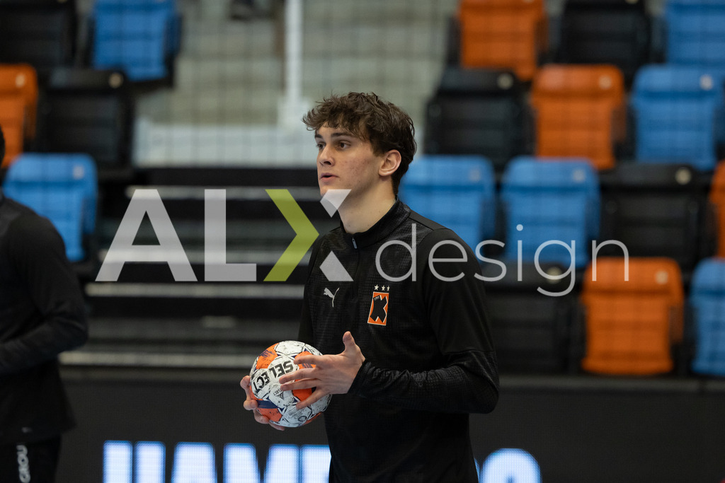 Handball I Herren I Saison 2025-2026 I EHF EUROPEAN LEAGUE 2025/26 | Men I Main Round I 2. Spieltag I Kadetten Schaffhausen - TSV Hannover-Burgdorf I 24.02.2026 | 3 Yari Prince (CH) (Kadetten Schaffhausen) – Flügel links - Warmup - Realisiert mit Pictrs.com