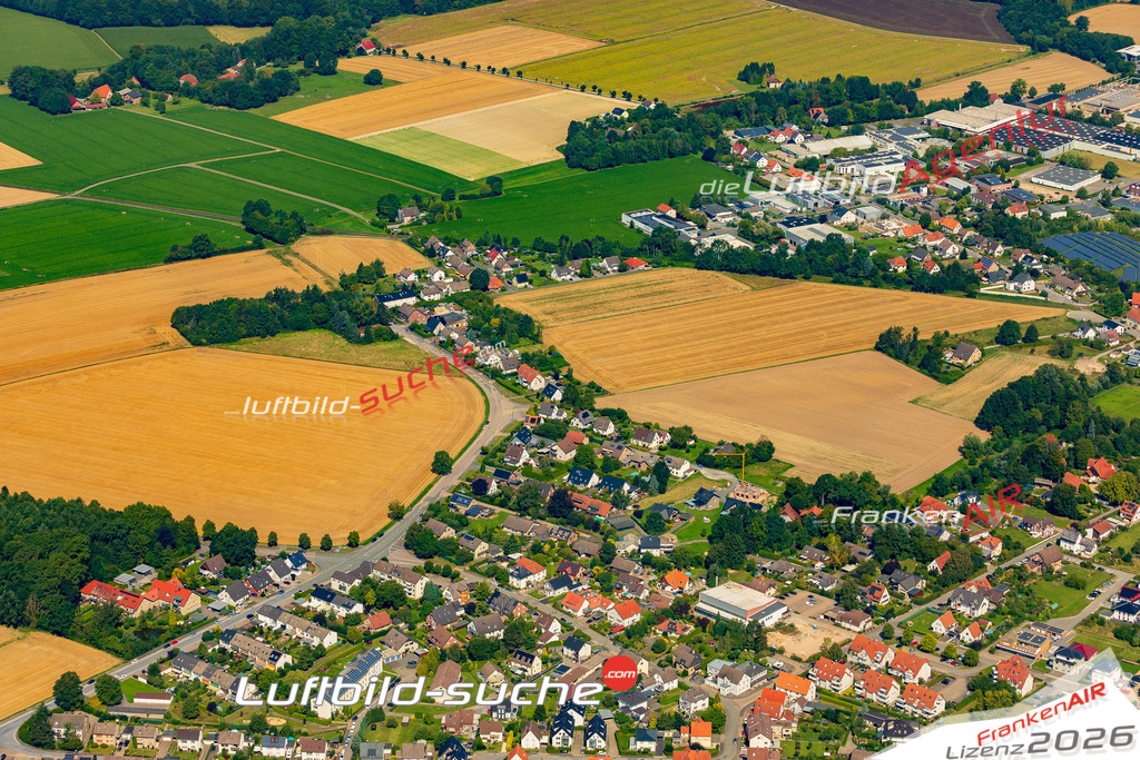 Helpup Oerlinghausen Bild- Das Luftbild wurde 2025 vom UL-Flugzeug heraus erstellt ( keine Drohne bzw. Drohnenaufnahme ) - Hochauflösende Luftaufnahme -Nicht vergleichbar mit Google Maps oder Satelittenbilder- Die Geschenkidee !Mit Lizenz und Bildrechte bestellbar - CC