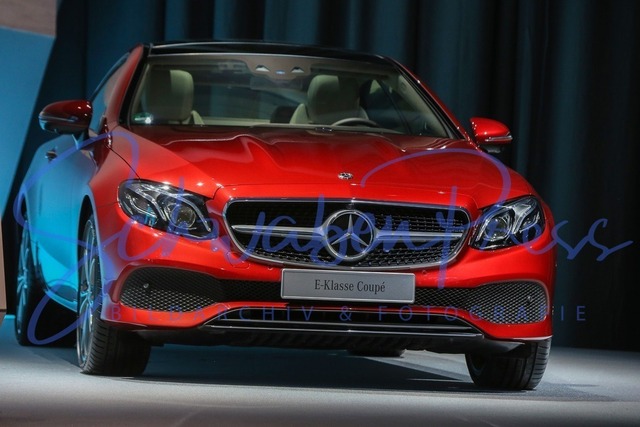 020217Ho492 | Dieter Zetsche Vorstandsvorsitzender)
 / Jahrespressekonferenz der Daimler AG, Germany, Carl Benz Center, Stuttgart, 20170202