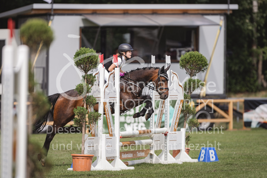 230714_LC_Mini-201 | Deine schönsten Turniermomente als professionelle Fotos! Entdecke hochwertige Pferdesport-Fotografie im Online-Shop. Jetzt Fotos finden & bestellen!