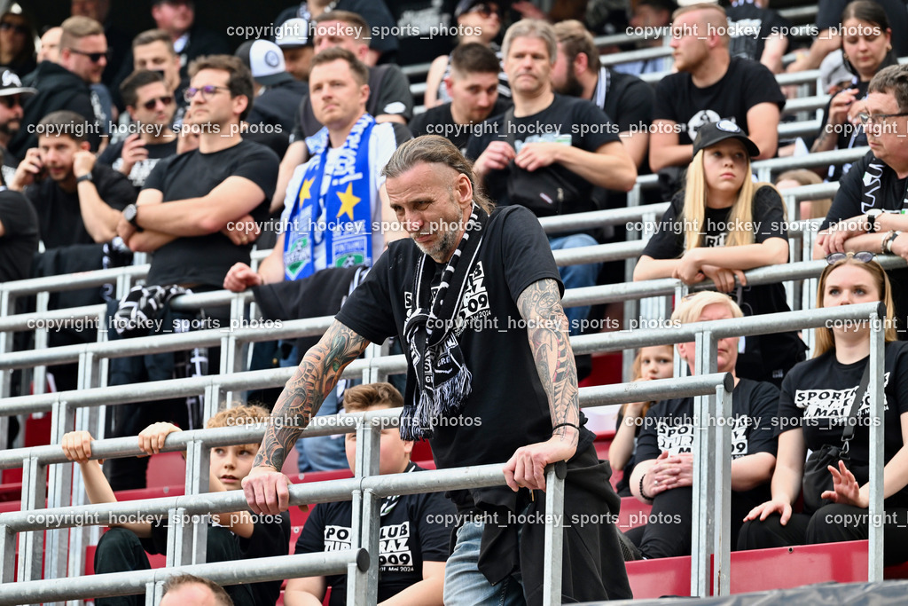 SK Puntigamer Sturm vs. SK Rapid Wien Siegerehrung, Impressionen | SK Sturm Fans, SK Puntigamer Sturm vs. SK Rapid Wien Siegerehrung, Impressionen, SK Puntigamer Sturm vs. SK Rapid Wien Siegerehrung, Impressionen am 01.05.2024 in Klagenfurt (Wörthersee Stadion ), Austria, (Photo by Bernd Stefan)