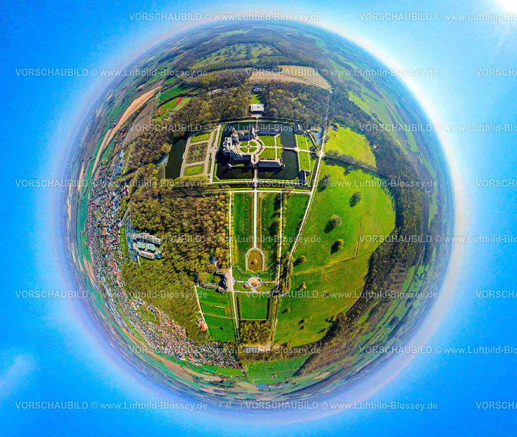 Nordkirchen250490022Schlosspark | Luftbild, Schloss Nordkirchen und Schlosspark, Oranienburg, Orangerie, ehemalige Residenz der Fürstbischöfe von Münster, auch als das Westfälische Versailles benannt, Erdkugel, Fisheye Aufnahme, Fischaugen Aufnahme, 360 Grad Aufnahme, tiny world, little planet, fisheye Bild, , Nordkirchen, Ruhrgebiet, Nordrhein-Westfalen, Deutschland