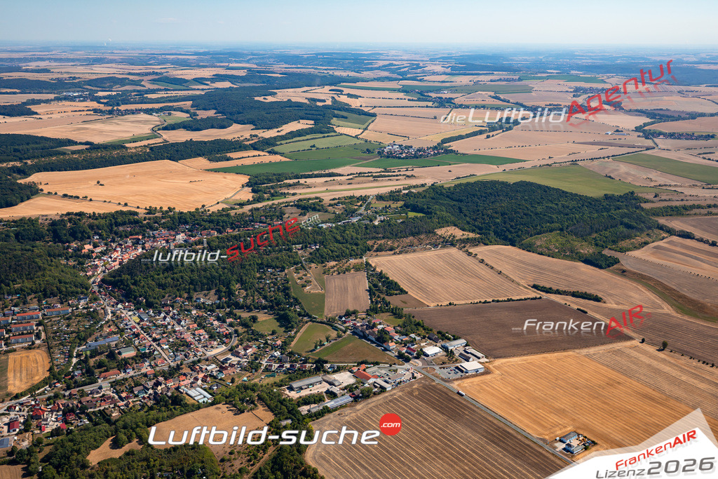 Das Luftbild der Stadt Eckartsberga wurde 2022 vom Flugzeug heraus erstellt (keine Drohnen-Aufnahmen) Aufnahmehöhe ca.450 Meter- hohe Bildauflösung und Druck-Qualität. Garantiert!