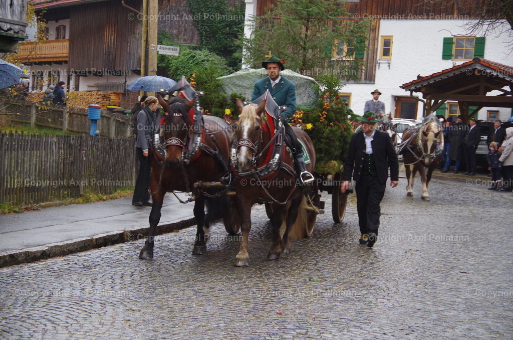 IMGP9262 | fotografiert von Axel PollmannLeonhardi Wallfahrt Benediktbeuern und Murnau, Fronleichnam, Fasching, Landschaft im Loisachtal und Benediktbeuern  - Realisiert mit Pictrs.com