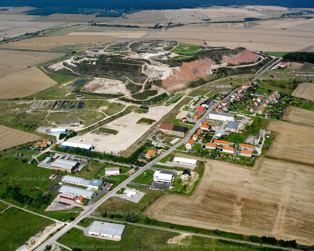 2589411 | MENTERODA 01.08.2005 Gewerbegebiet und Firmenansiedlung  in Menteroda im Bundesland Thüringen, Deutschland // Industrial estate and company settlement  in Menteroda in the state Thuringia, Germany Foto: Gerhard Launer