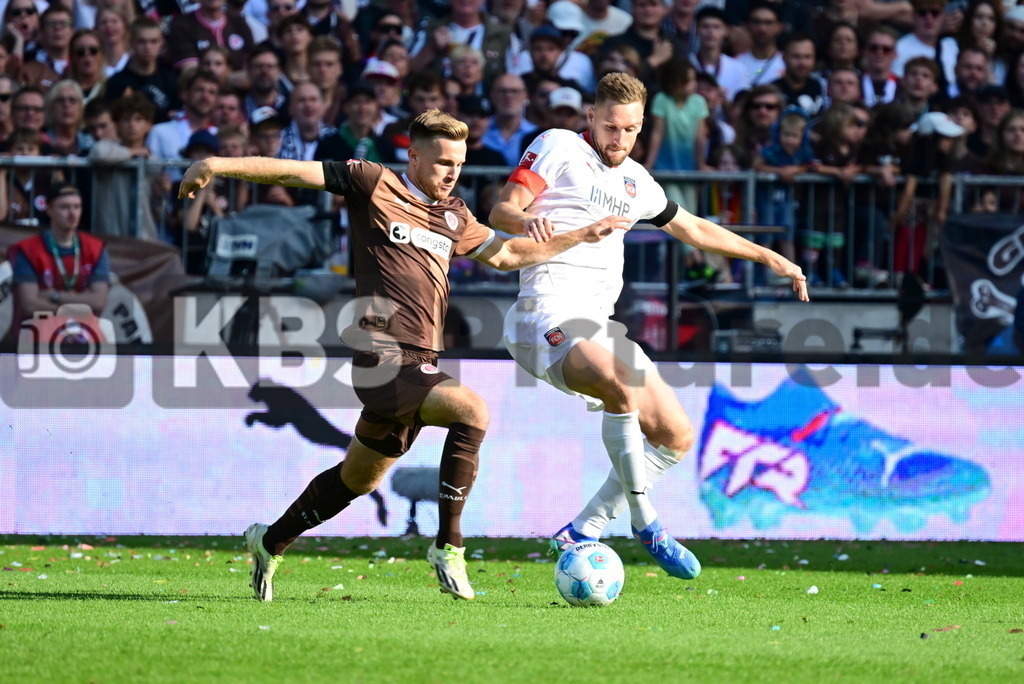 KBS Picture_FCStPauli-Heidenheim_027 | v.l. Eggestein Johannes (St.Pauli) , Mainka Patrick (1FCHeidenheim) ,Sportplatz :  Millerntor Stadion, - Realisiert mit Pictrs.com