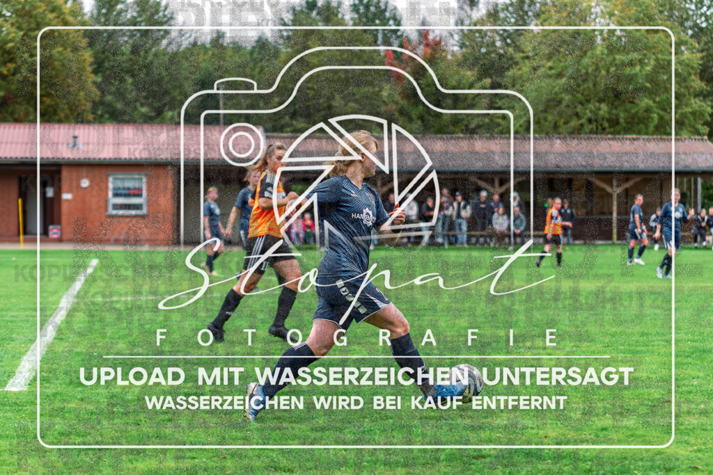 SFBSGF-1031 | Maxime Wachs (SF Bispingen #07) beim Damen Kreisliga HK/CE Spiel zwischen Sportfreunde Bispingen und SG Fulde im Sportplatz Steinbeck/Luhe, Bispingen (Simon Paul Stopat) - Realisiert mit Pictrs.com