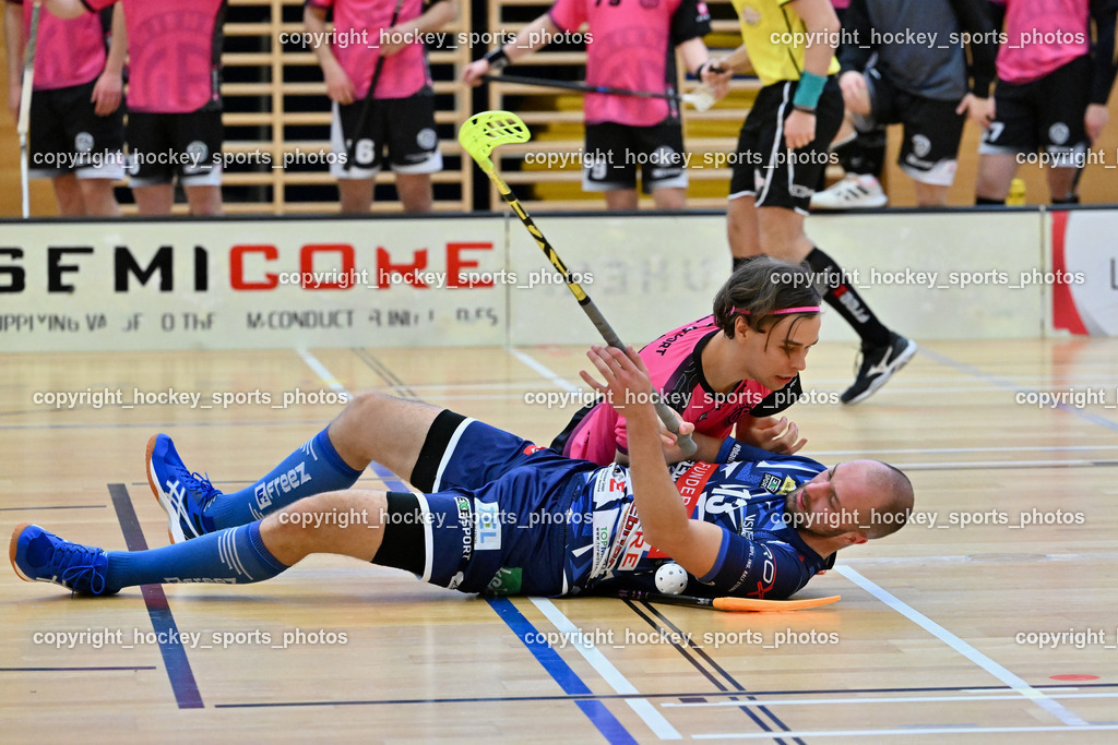 VSV Unihockey vs. Wiener Floorballferein 6.4.2024 | #3 Jesse Laukkanen Wiener Floorballverein, #13 Jan Sláma VSV Unihockey, VSV Unihockey vs. Wiener Floorballferein 6.4.2024, VSV Unihockey vs. Wiener Floorballferein  am 06.04.2024 in Villach (Ballspielhalle St. Martin), Austria, (Photo by Bernd Stefan)