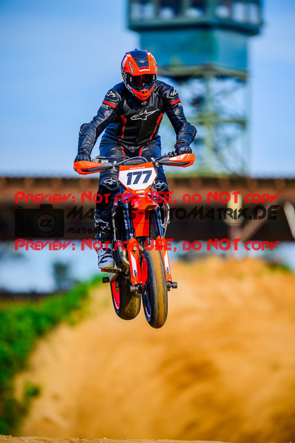 MaZZes_FotoMatrix_240511_6007705_8718 | S4