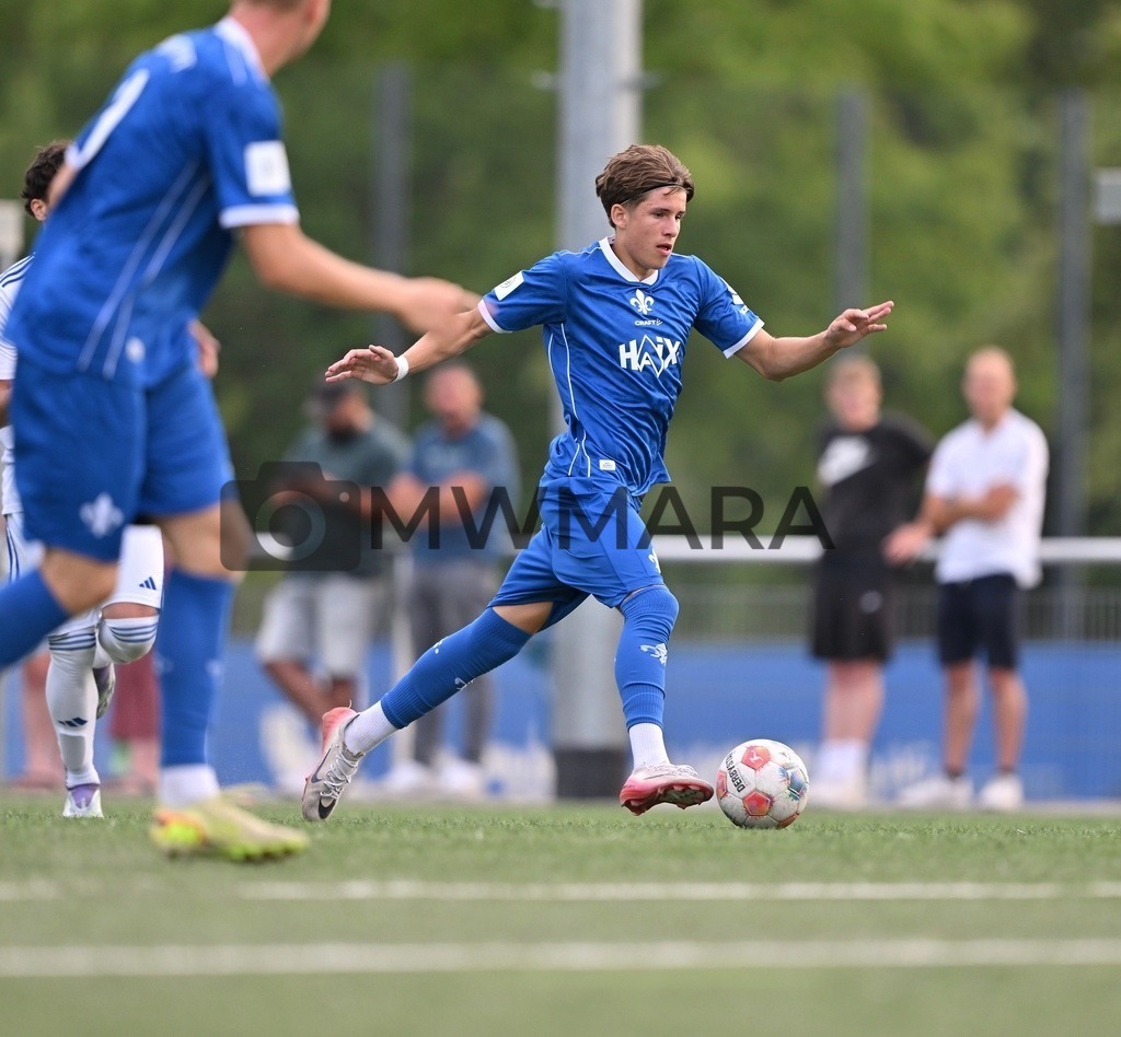 Fußball I Herren I Mannschaftsshooting I Saison 2026-2027 I TSG Hoffenheim II | Nader El-Jindaoui (#30) 13.07.2026 Nahaufnahme, Einzelfoto, Freisteller, Portrait, Porträt, Einzelbild, Herren, 3. Liga, Hoffenheim II, Baden- Wüttemberg, Dietmar-Hopp-Stadion, Teamfoto, Teamshooting, Mannschaftsfoto, Juli - Realisiert mit Pictrs.com