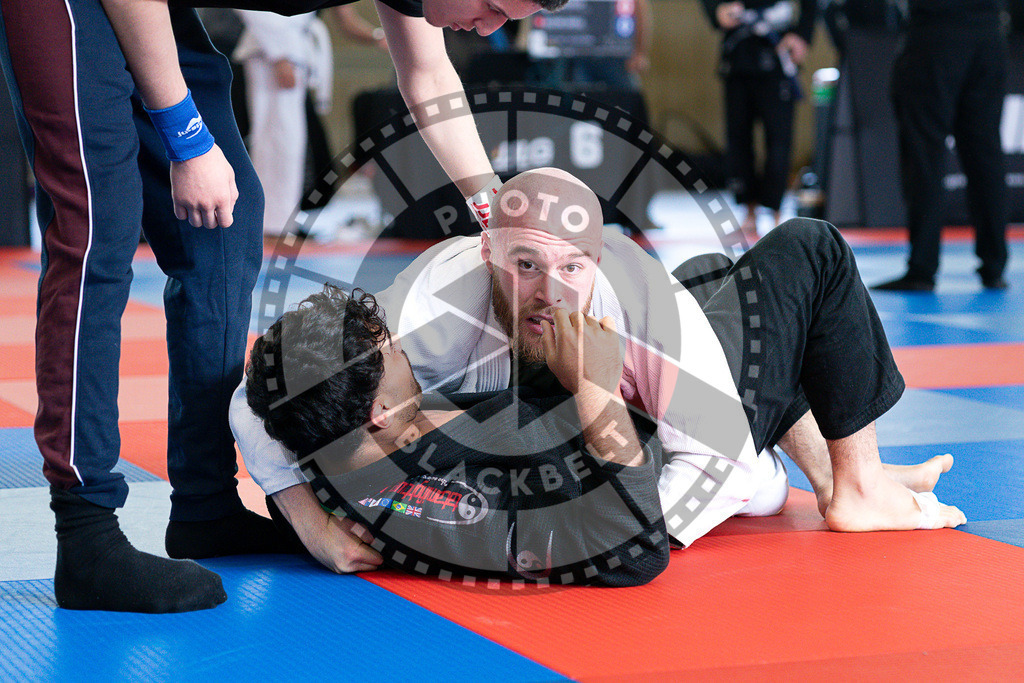 20250510PBB0210 | Athletes compete during the JJLG Berlin Open Jiu-Jitsu Championship on May 10, 2025 in Berlin, Germany. © Chiara Dazi / photoblackbelt