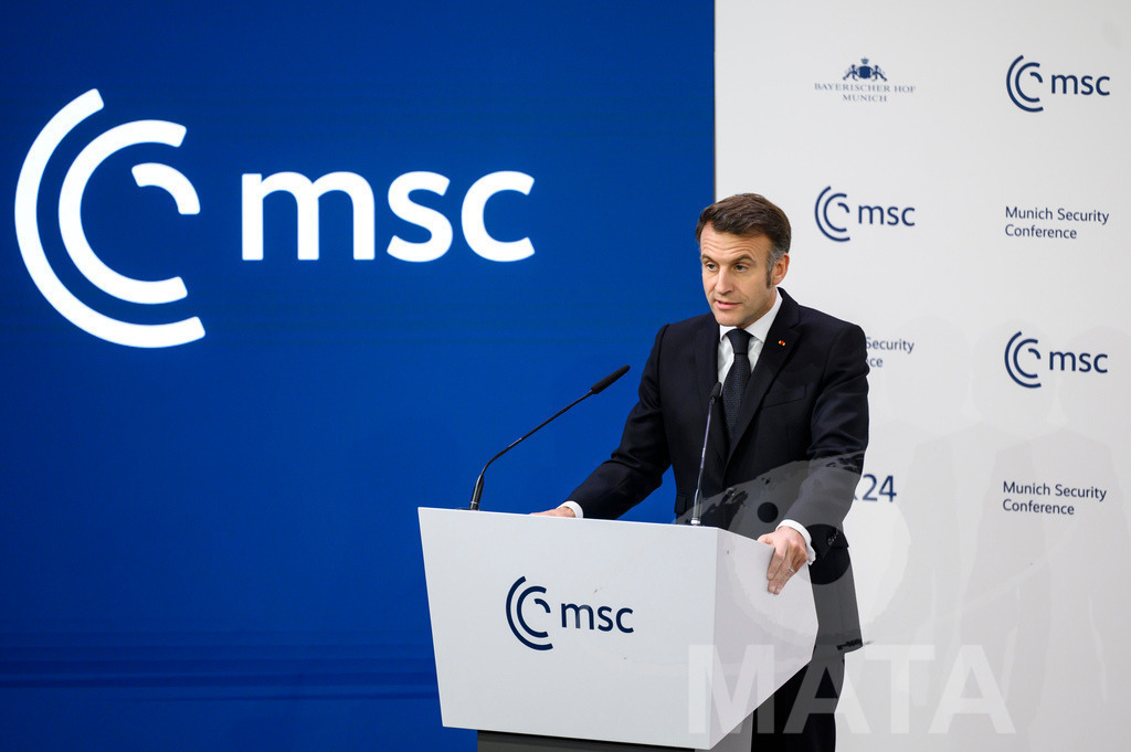 _DWI3892 | MATA IndoCon - Realized with Pictrs.com